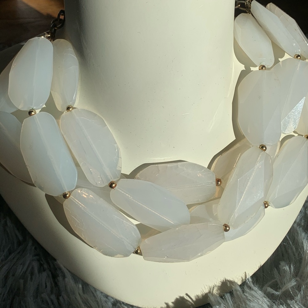 White statement necklace